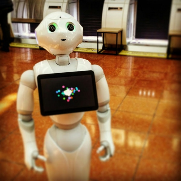羽田空港　ロボット