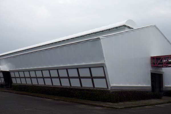 熊本県水産研究センター飼育実験棟屋根改修 (2)