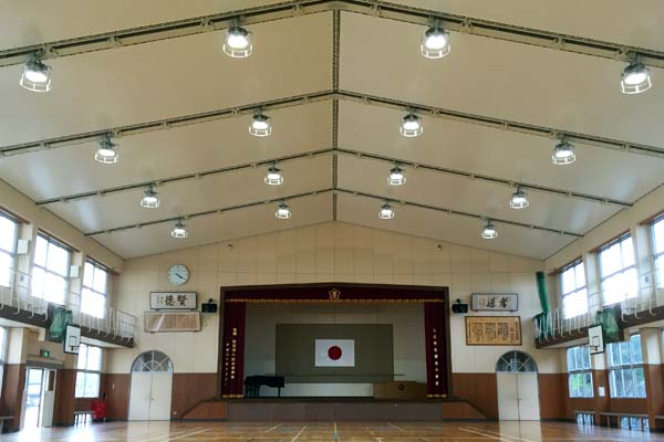 福吉小学校体育館天井改修