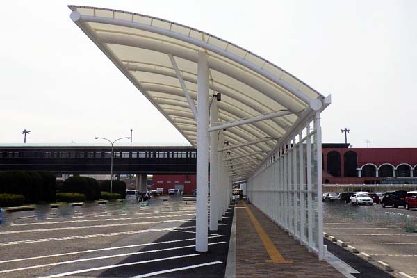 長崎空港道路駐車場ルーフ外1件工事