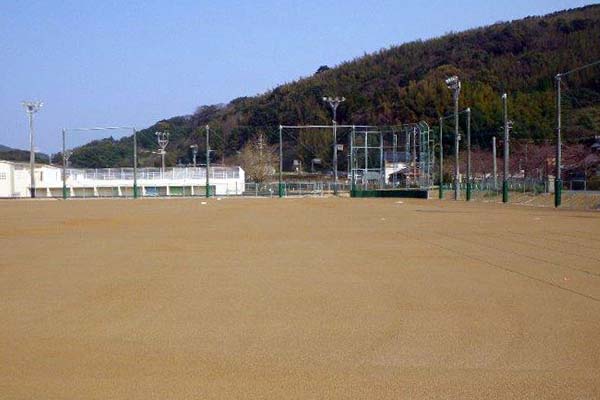 玄海みらい学園グラウンド整備　グラウンド