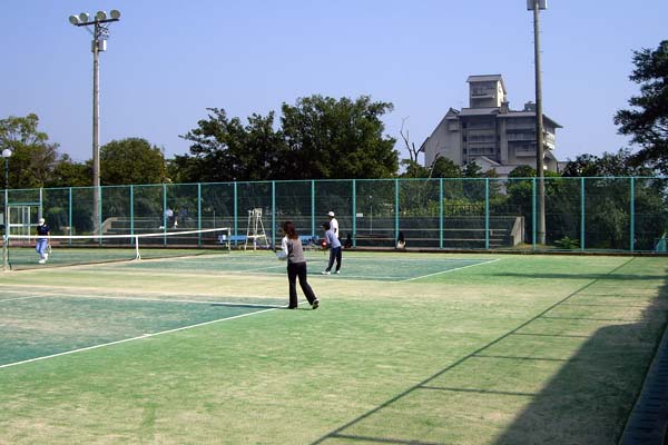大分県別府市公園テニスコート　供用開始
