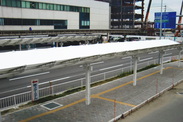 膜構造建築物　福岡空港道路駐車場 2