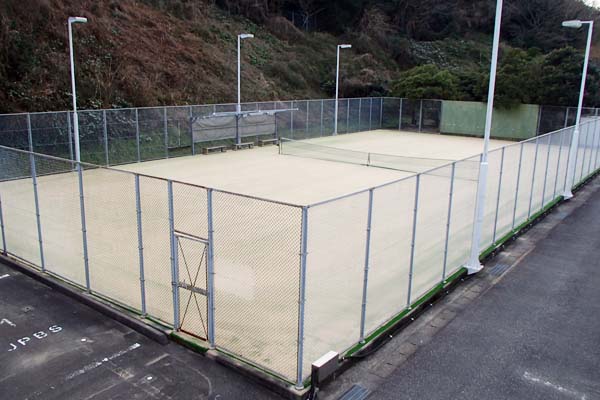 松浦火力発電所厚生施設内テニスコート人工芝張替工事