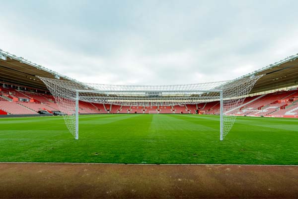 コウフ動画cm 第80弾 サッカーの本場で使われるスタジアム用プロサッカーゴール の公開 コウフ動画cm 第80弾 サッカーの本場で使われるスタジアム用プロサッカーゴール の公開